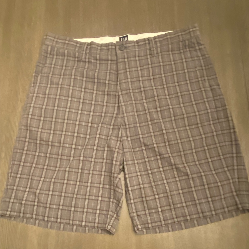 Gap men’s grey plaid shorts size 36